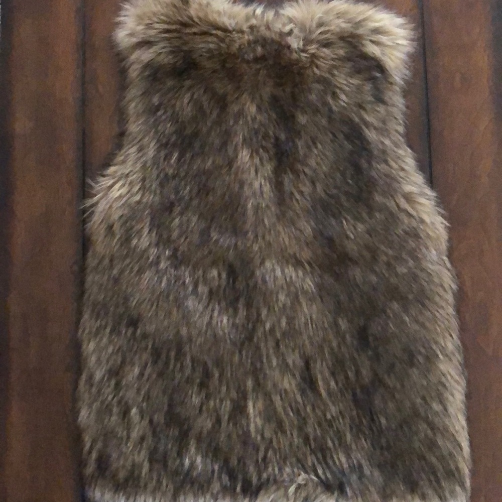 Faux Fur Vest - Picture 4 of 4